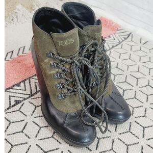 TOD’s Duck Lace Up Heeled Booties in Olive Green Suede & Black, sz 6.5